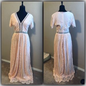 V Neck Short Sleeve Lace Maxi Dress